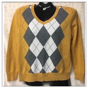🌼St John’s Bay Argyle Unisex mustard sweater